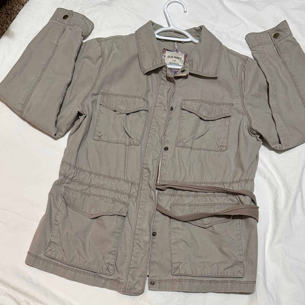 💚Old Navy Utility Jacket in Taupe